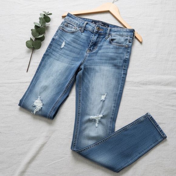 Hollister Denim - Mid-rise Super Skinny Hollister Jeans 24/28